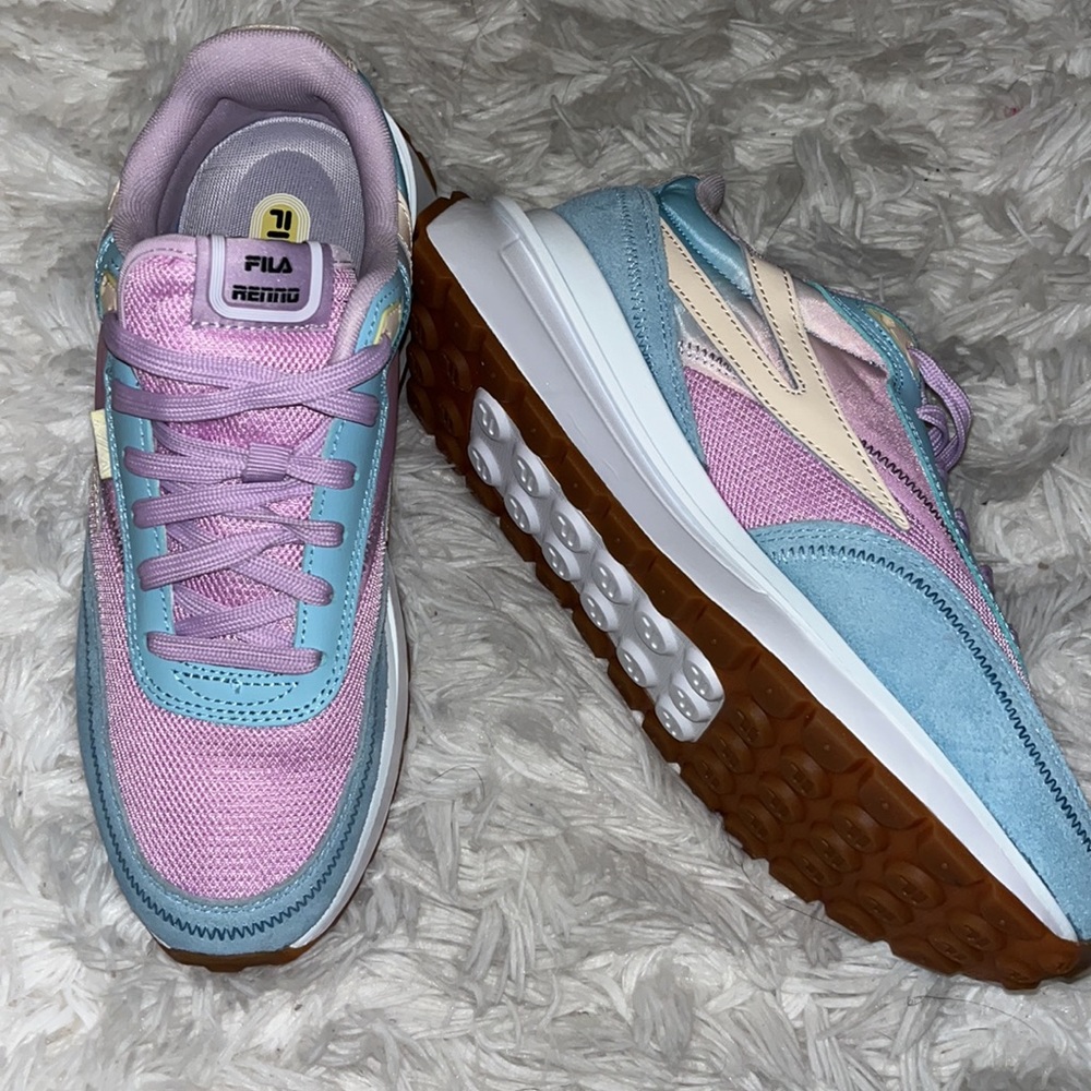 Women's Renno Fila Shoes - Picture 4 of 9